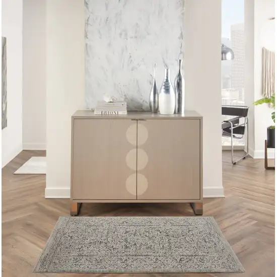 Ivory And Gray Medallion Distressed Area Rug With Fringe Photo 4