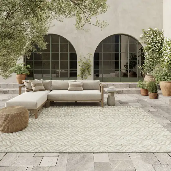 Ivory And Grey Floral Stain Resistant Non Skid Area Rug Photo 5