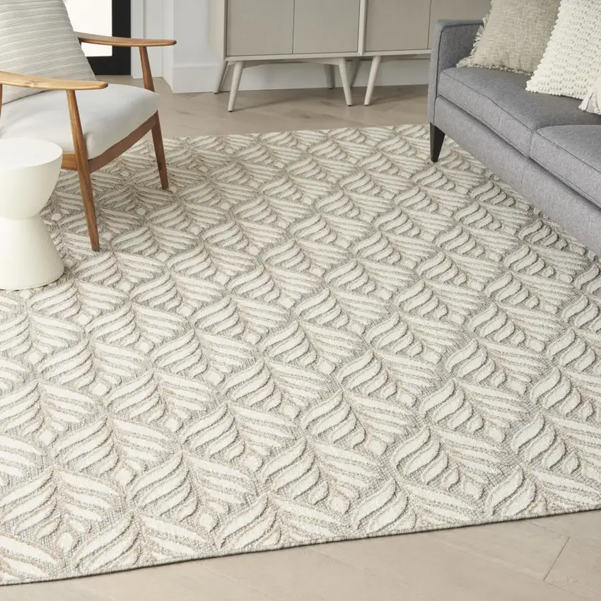 Ivory And Grey Floral Stain Resistant Non Skid Area Rug Photo 5