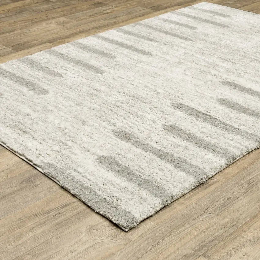 6' X 9' Ivory And Grey Geometric Shag Power Loom Stain Resistant Area Rug Photo 5