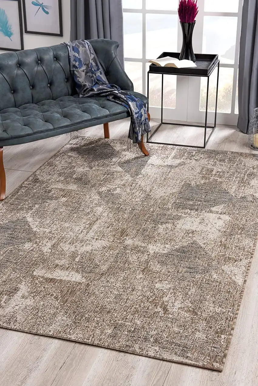 Ivory Distressed Diamonds Area Rug Photo 4