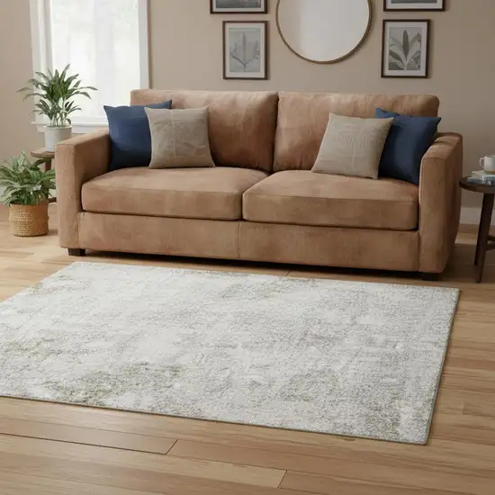 Ivory Floral Distressed Area Rug Photo 1