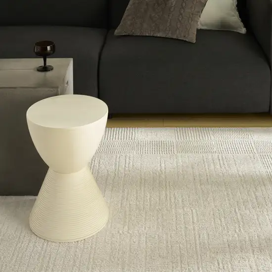 Ivory Geometric Area Rug Photo 5