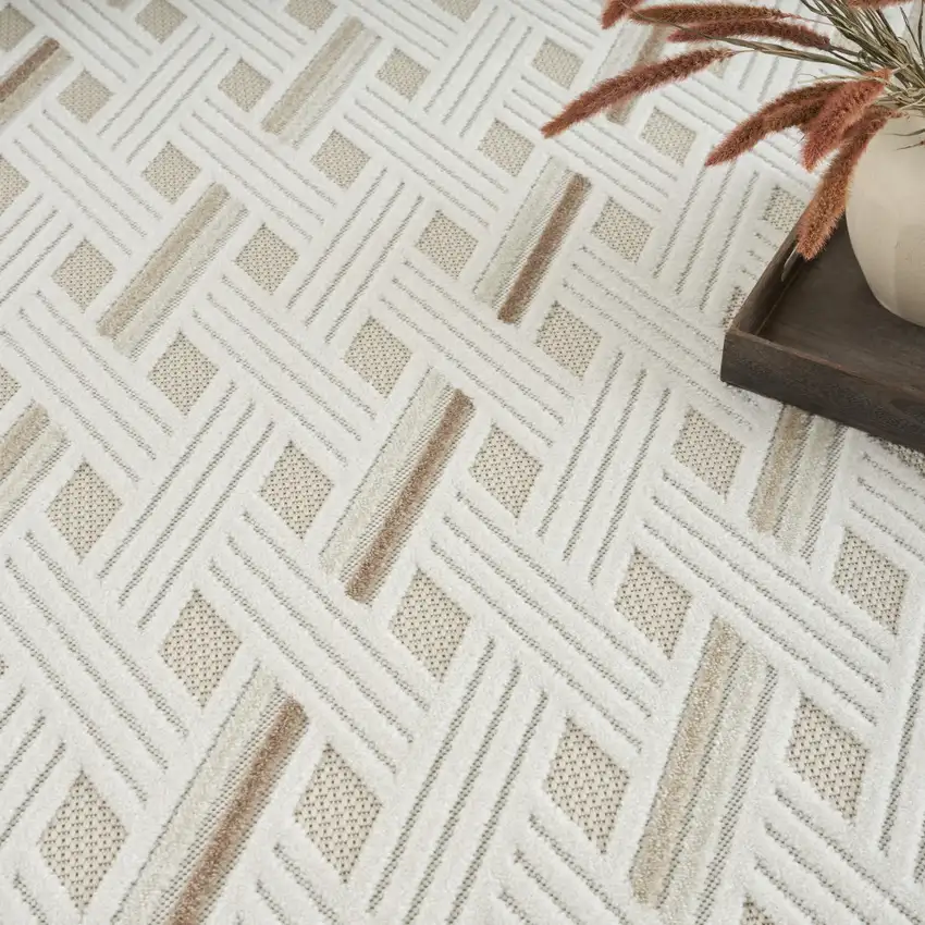 Ivory Geometric Area Rug Photo 4