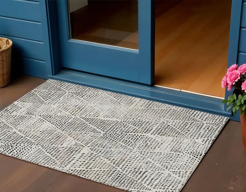 Ivory Geometric Washable Non Skid Indoor Outdoor Area Rug Photo 1