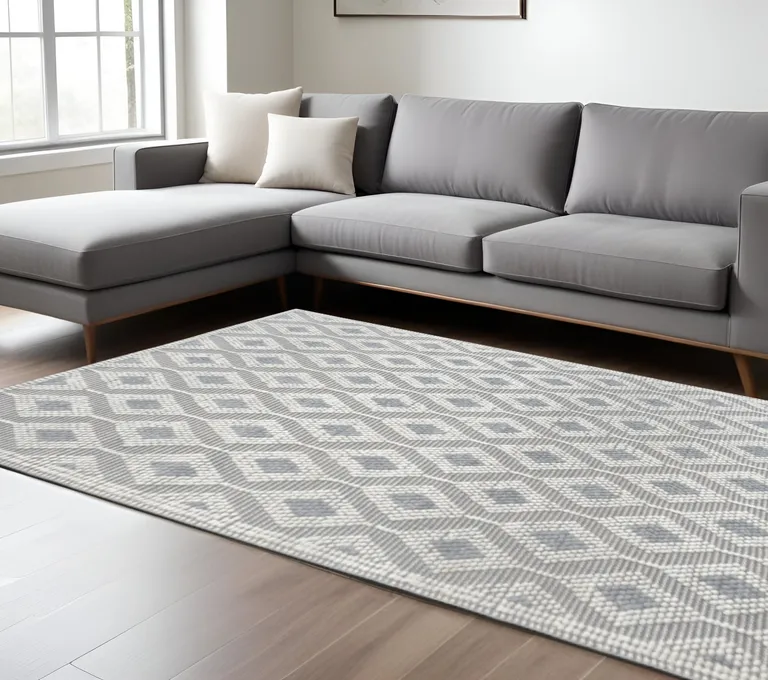 Ivory Gray Diamond Trellis Modern Area Rug Photo 2