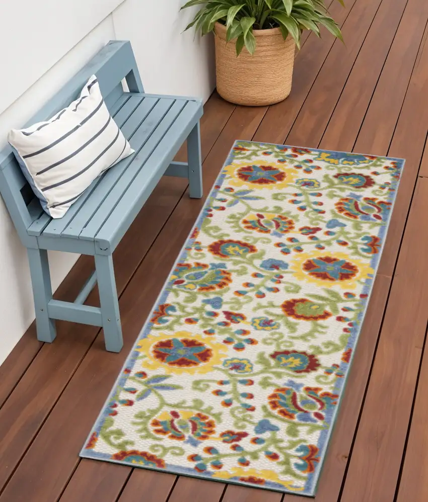 6' Green And Ivory Indoor Outdoor Runner Rug Photo 2