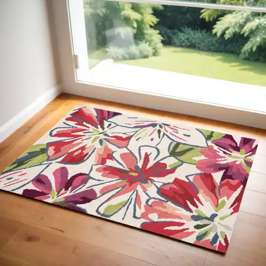 Ivory Green and Red Floral Hand Carved Handmade Area Rug Photo 1