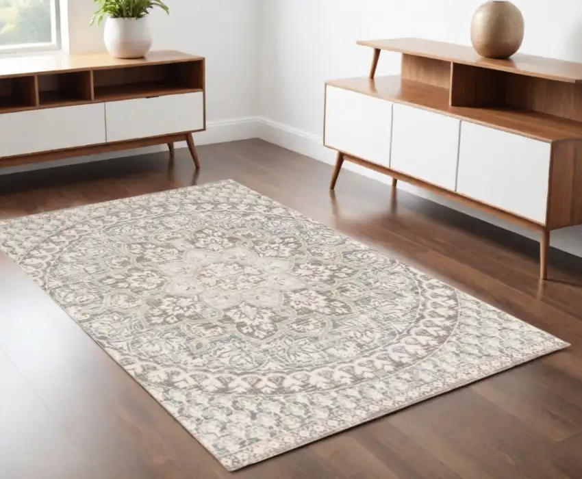 Ivory Grey Distresed Oversize Medallion Indoor Area Rug Photo 2