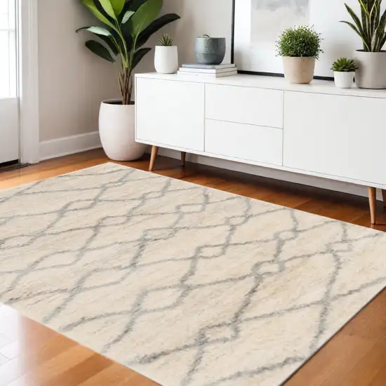Ivory And Gray Chain Distressed Area Rug Photo 2