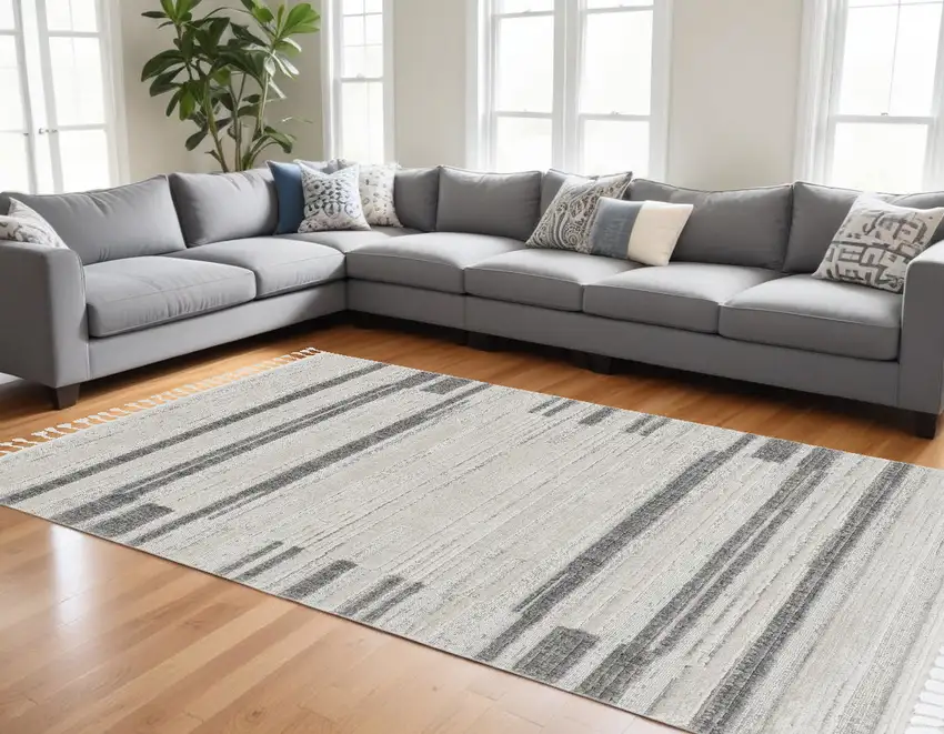 94 X 130 Ivory  Grey Polyester Rug Photo 1