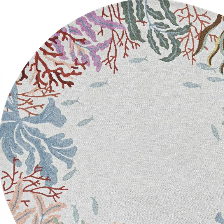 Ivory Hand Hooked Bordered Coral Reef Round Indoor Area Rug Photo 4