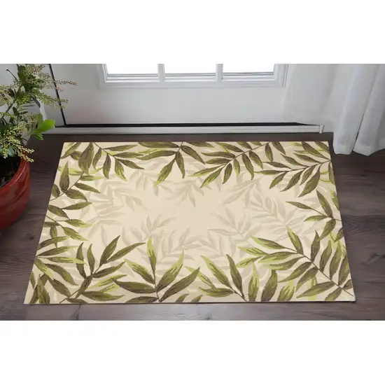 Ivory And Green Wool Botanical Leaves Hand Tufted Area Rug Photo 2