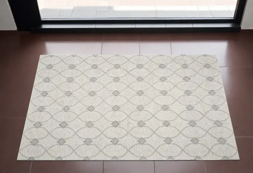 2'X4' Ivory Hand Tufted Ogee Indoor Accent Rug Photo 1