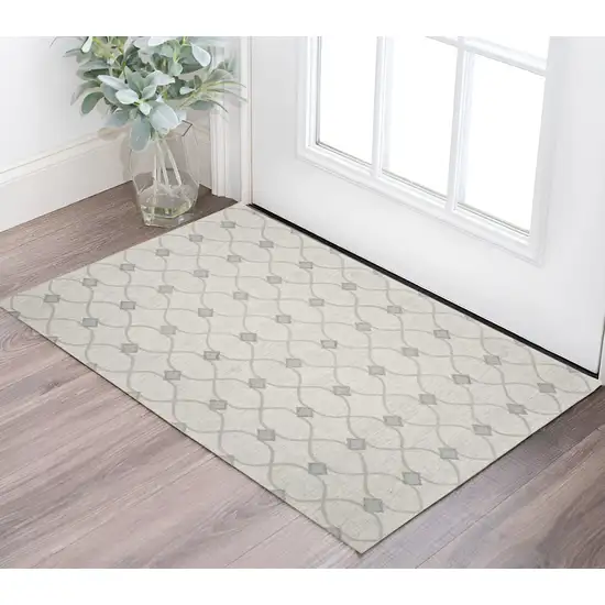 Ivory Wool Quatrefoil Hand Tufted Area Rug Photo 1