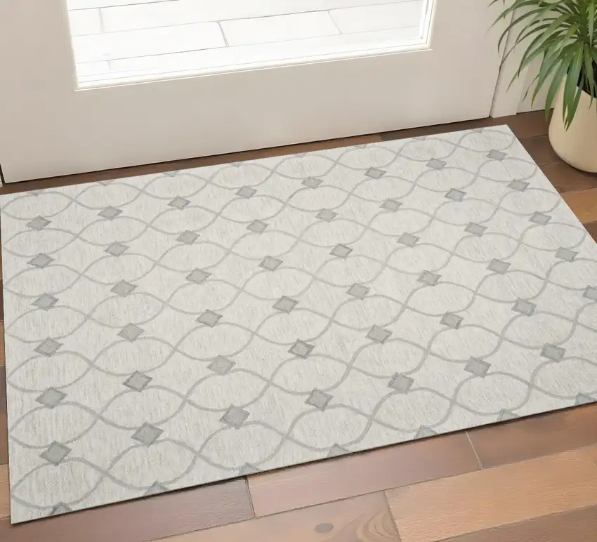 Ivory And Gray Wool Ogee Hand Tufted Area Rug Photo 1