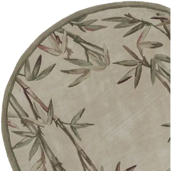 Ivory Hand Tufted Tropical Bamboo Round Indoor Area Rug Photo 2