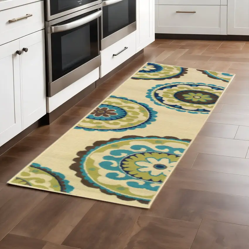 8' Green And Ivory Floral Indoor Outdoor Area Rug Photo 1