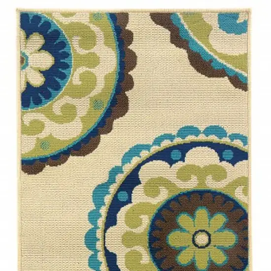 8' Green And Ivory Floral Indoor Outdoor Area Rug Photo 4