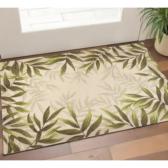 Ivory And Green Wool Botanical Leaves Hand Tufted Area Rug Photo 1