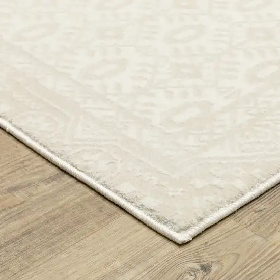 Ivory Medallion Area Rug Photo 6