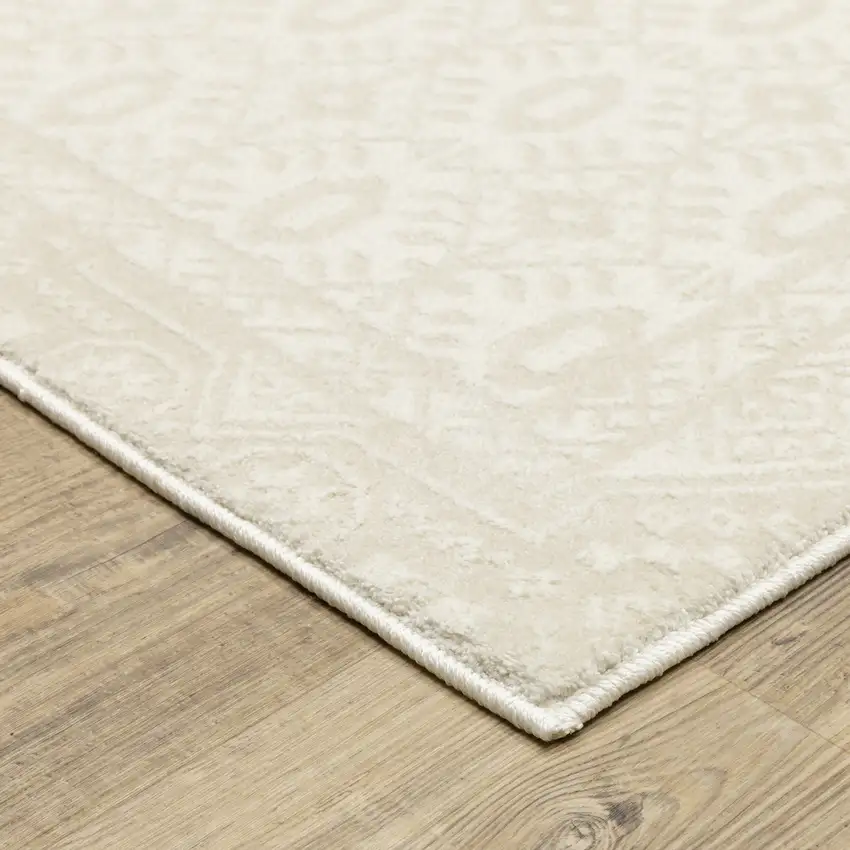 Ivory Medallion Area Rug Photo 6
