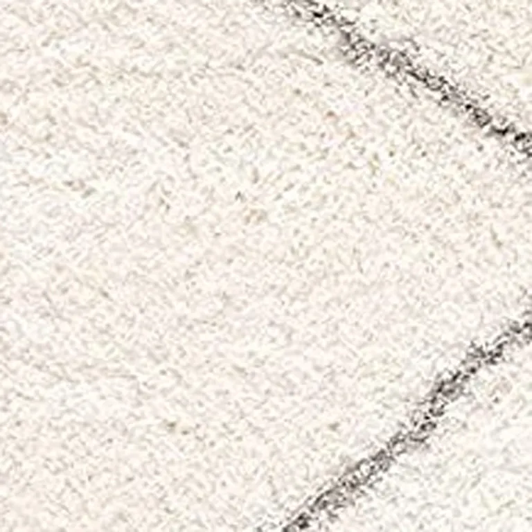 Ivory Modern Uneven Lattice Area Rug Photo 4