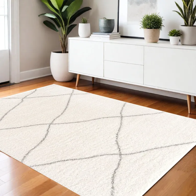Ivory Modern Uneven Lattice Area Rug Photo 2