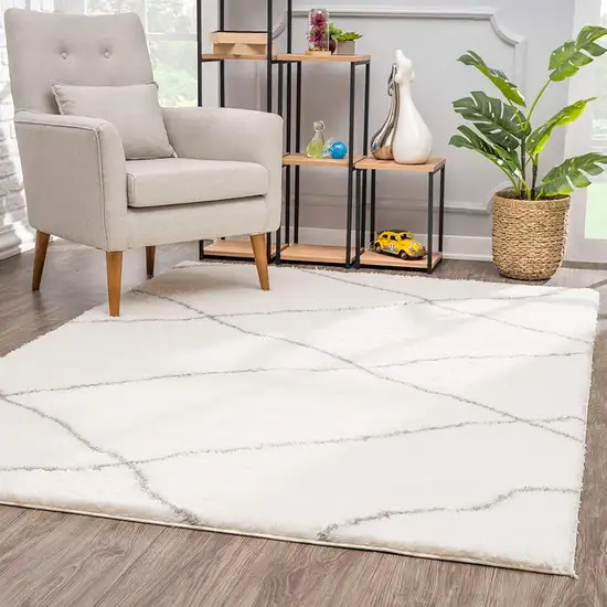 Ivory Modern Uneven Lattice Area Rug Photo 6