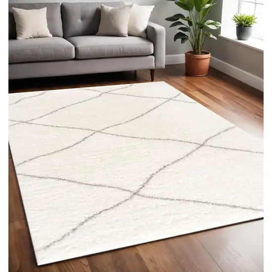 Ivory Modern Uneven Lattice Area Rug Photo 1