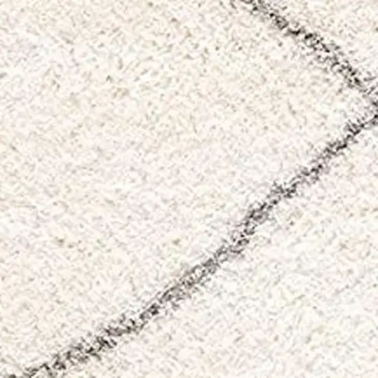 Ivory Modern Uneven Lattice Area Rug Photo 9