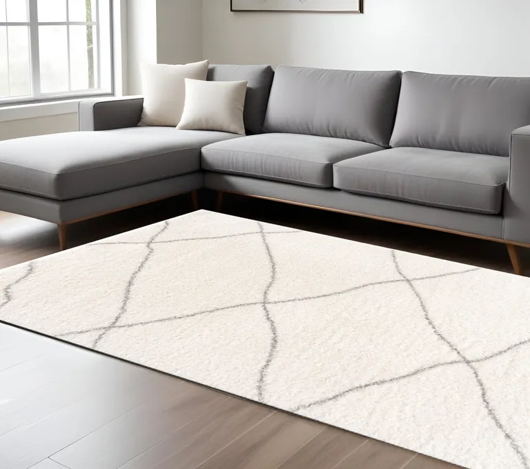 Ivory Modern Uneven Lattice Area Rug Photo 1