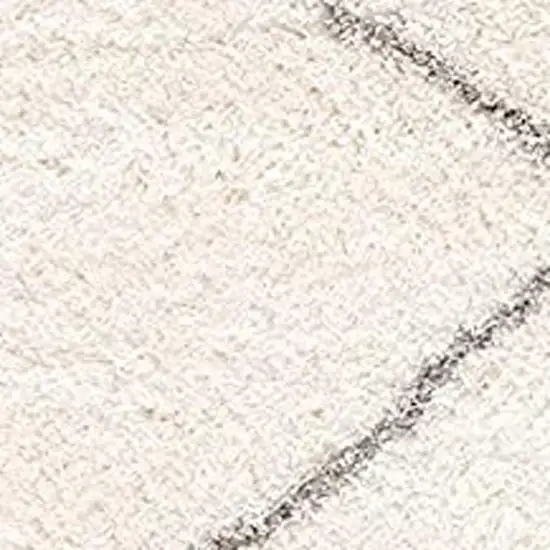 Ivory Modern Uneven Lattice Area Rug Photo 4
