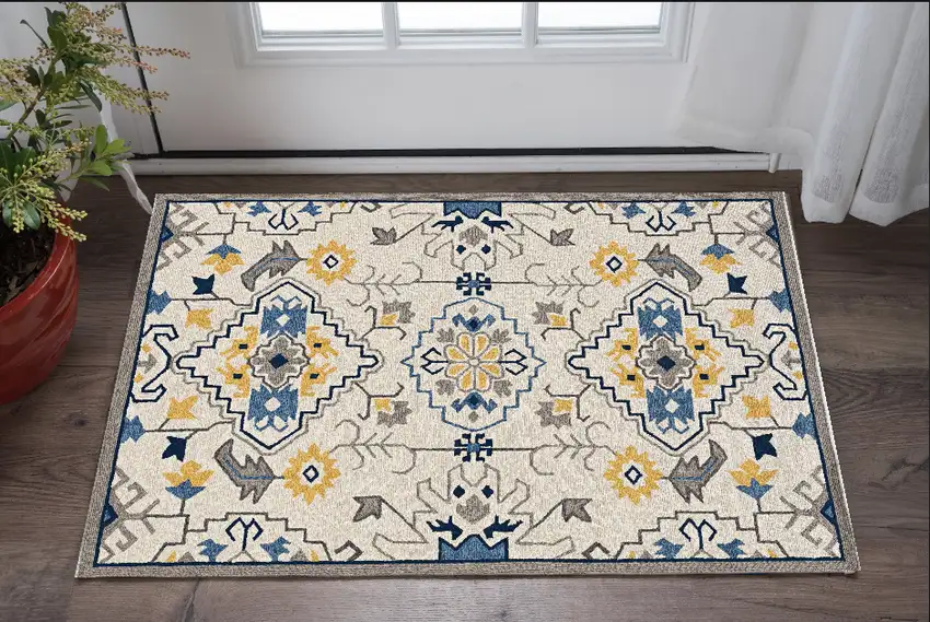 Ivory Mosaic Floral Area Rug Photo 1