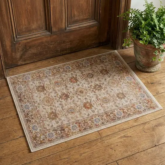 Ivory Oriental Area Rug Photo 1
