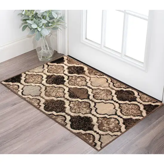 Ivory Quatrefoil Power Loom Distressed Stain Resistant Area Rug Photo 1