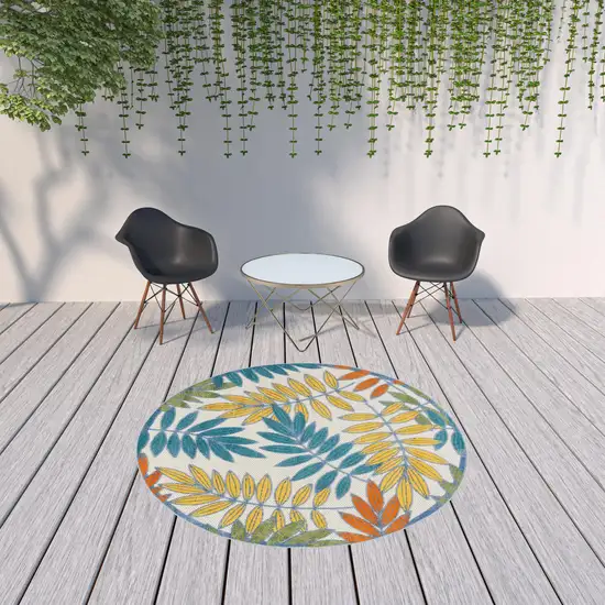 Ivory Round Floral Non Skid Indoor Outdoor Area Rug Photo 4