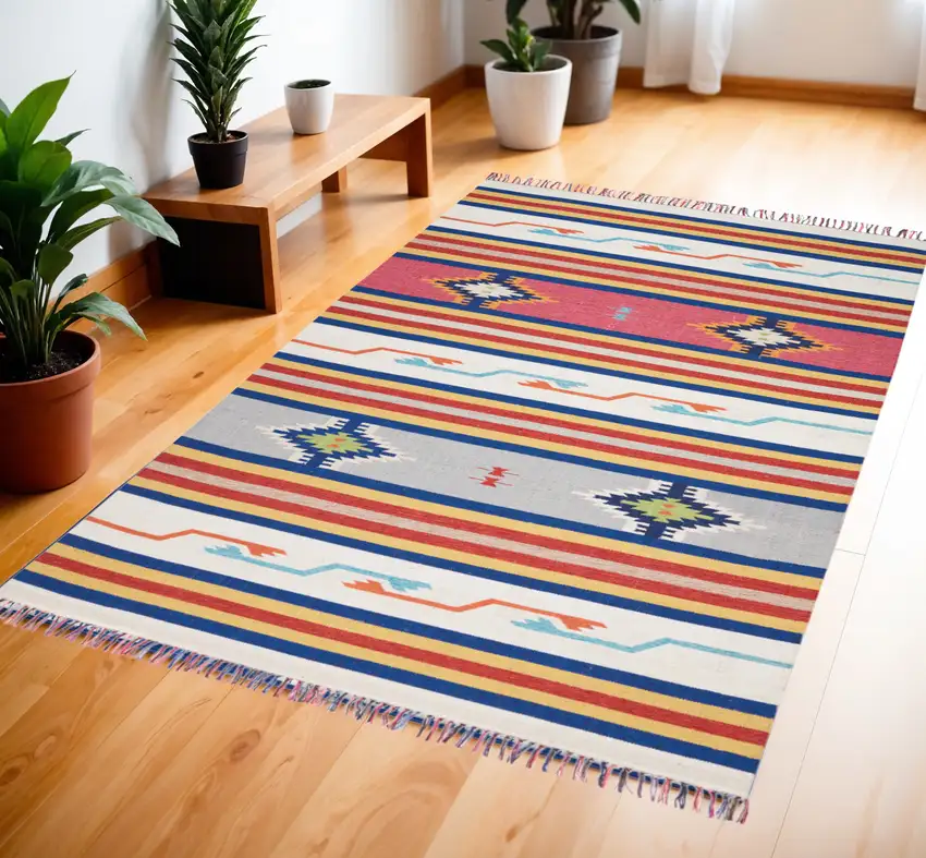 Ivory Southwestern Handmade Area Rug With Fringe Photo 2