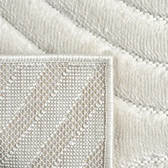 5' X 7' Ivory Trellis Area Rug Photo 4