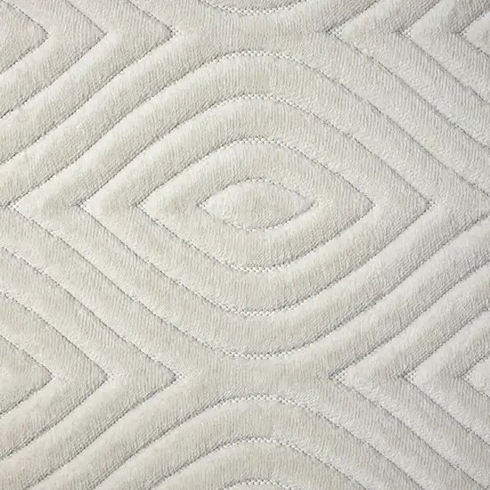 5' X 7' Ivory Trellis Area Rug Photo 5