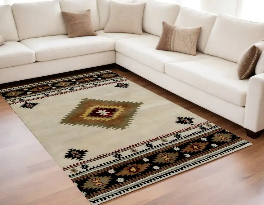 Ivory and Black Southwestern Hand Tufted Non Skid Area Rug Photo 1
