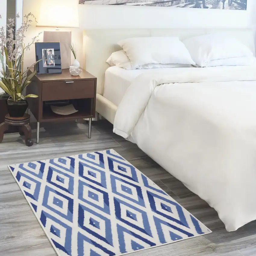 Ivory and Blue Geometric Area Rug Photo 3