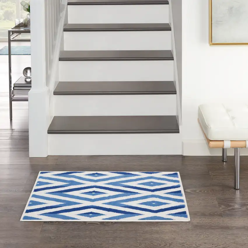 Ivory and Blue Geometric Area Rug Photo 3