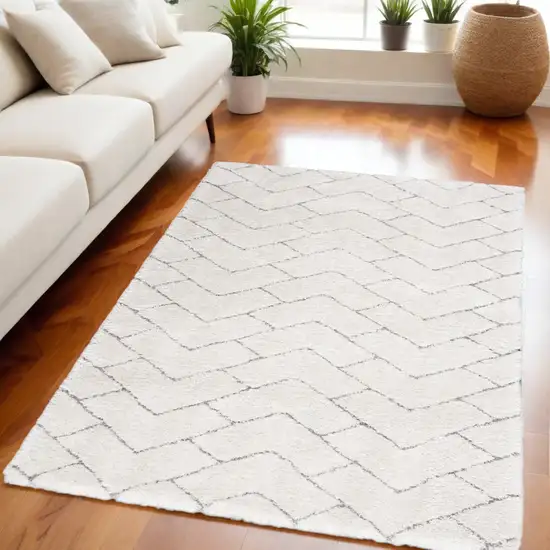 Ivory and Gray Chevron Shag Area Rug Photo 2