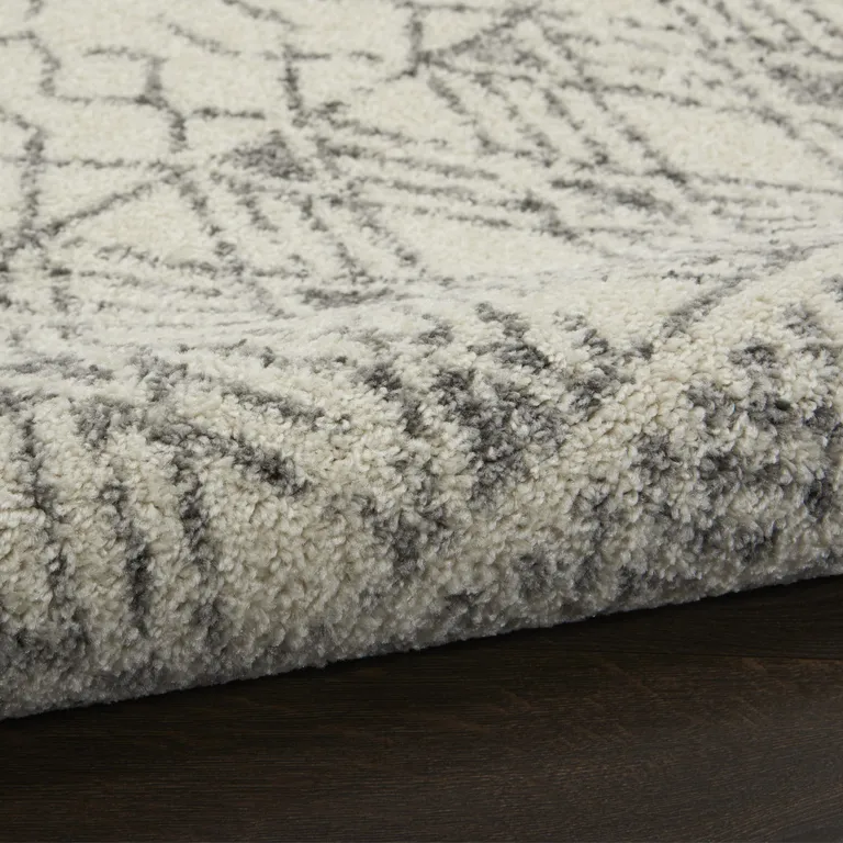 Ivory and Gray Geometric Runner Rug Photo 4