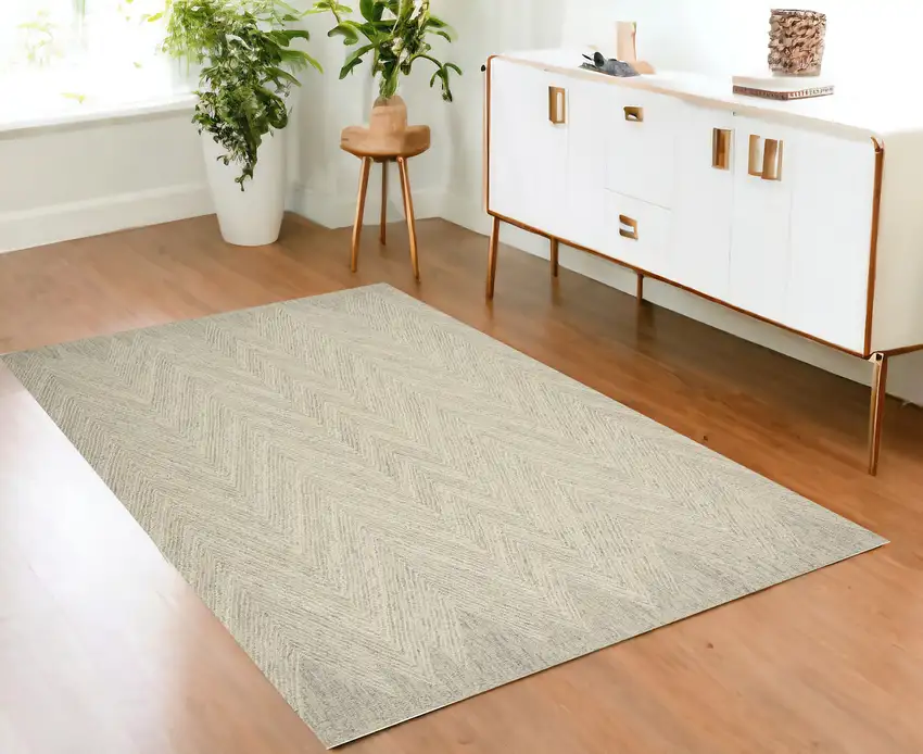 Ivory and Gray Wool Chevron Area Rug Photo 1