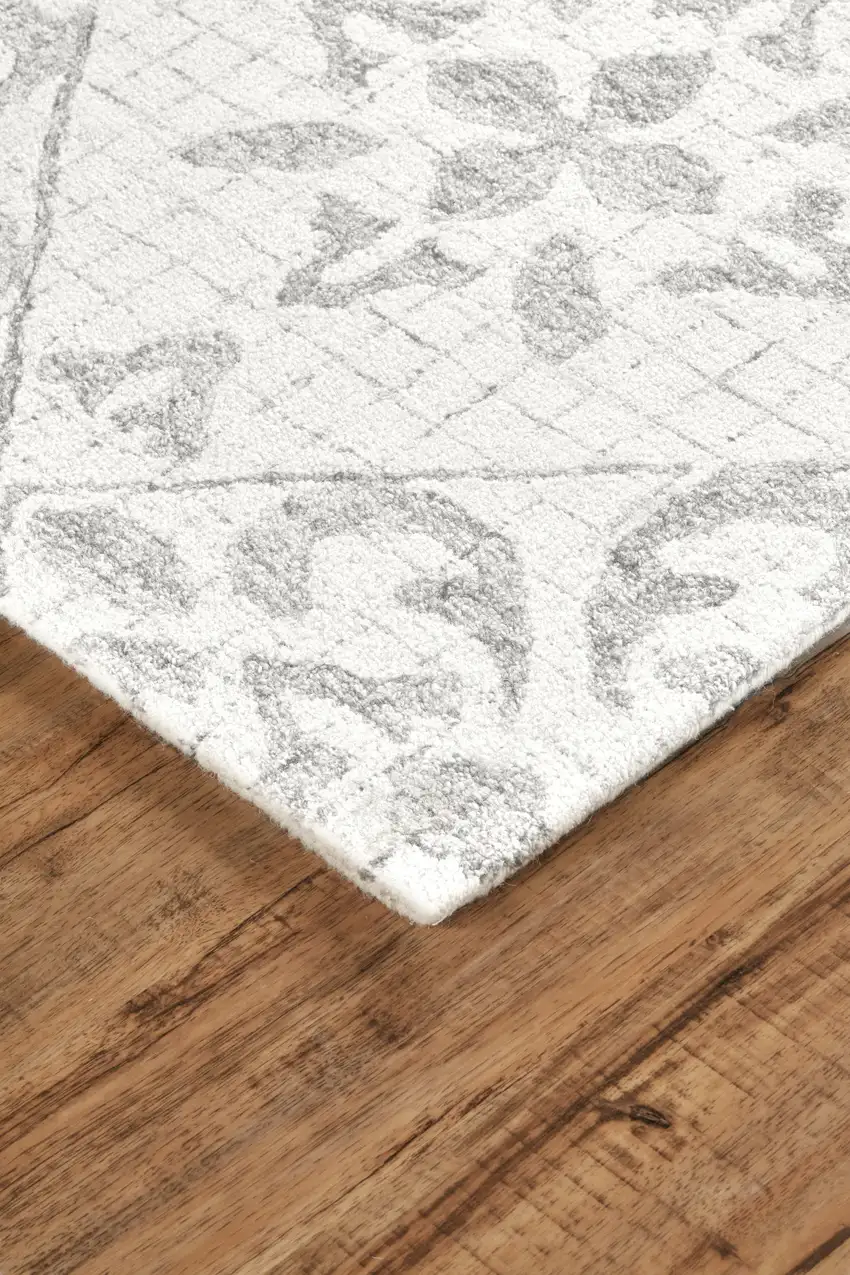 Ivory and Gray Wool Floral Hand Tufted Area Rug Photo 4