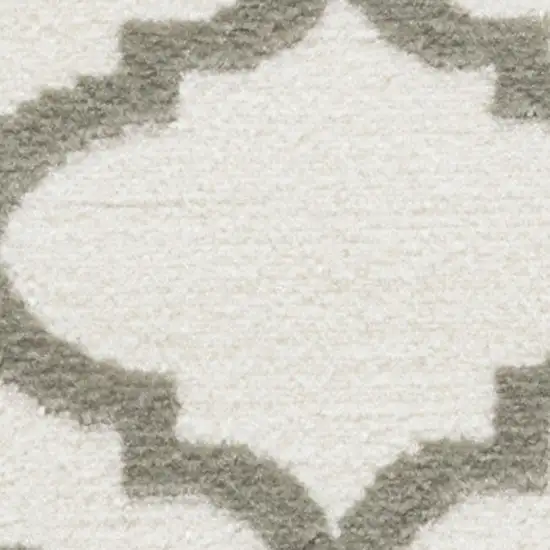 Ivory and Green Trellis Area Rug Photo 9