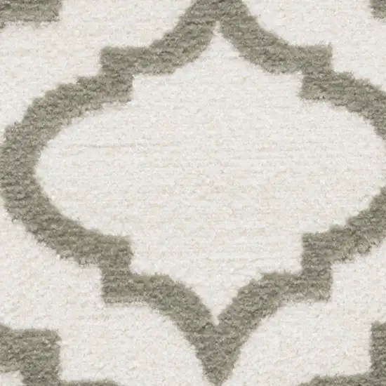 Ivory and Green Trellis Area Rug Photo 6