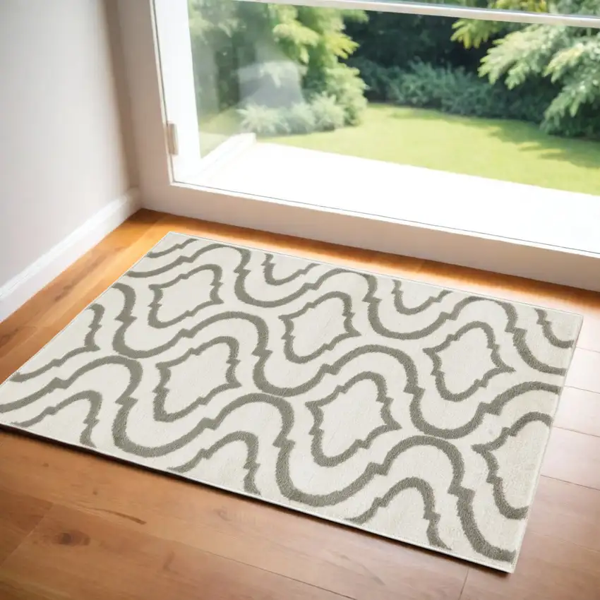 Ivory and Green Trellis Area Rug Photo 1